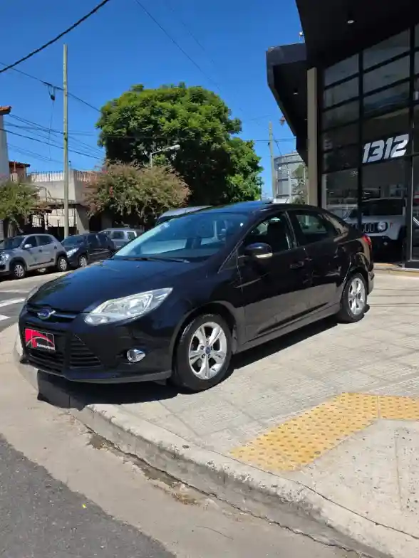 Ford Focus Iii 2.0 Sedan Se Plus Mt 2015 - foto 1