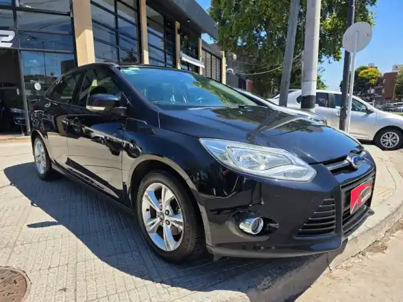 Ford Focus Iii 2.0 Sedan Se Plus Mt 2015 - foto 2
