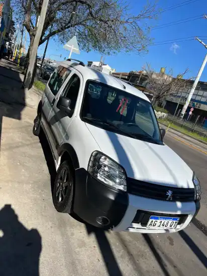 Peugeot Partner Patagónica 1.6 Hdi Vtc Plus 92 2024 - foto 1