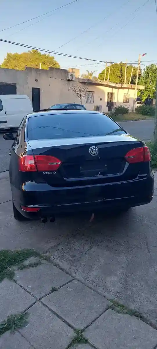 Volkswagen Vento 2.0 Advance I 110Cv 2011 - foto 4