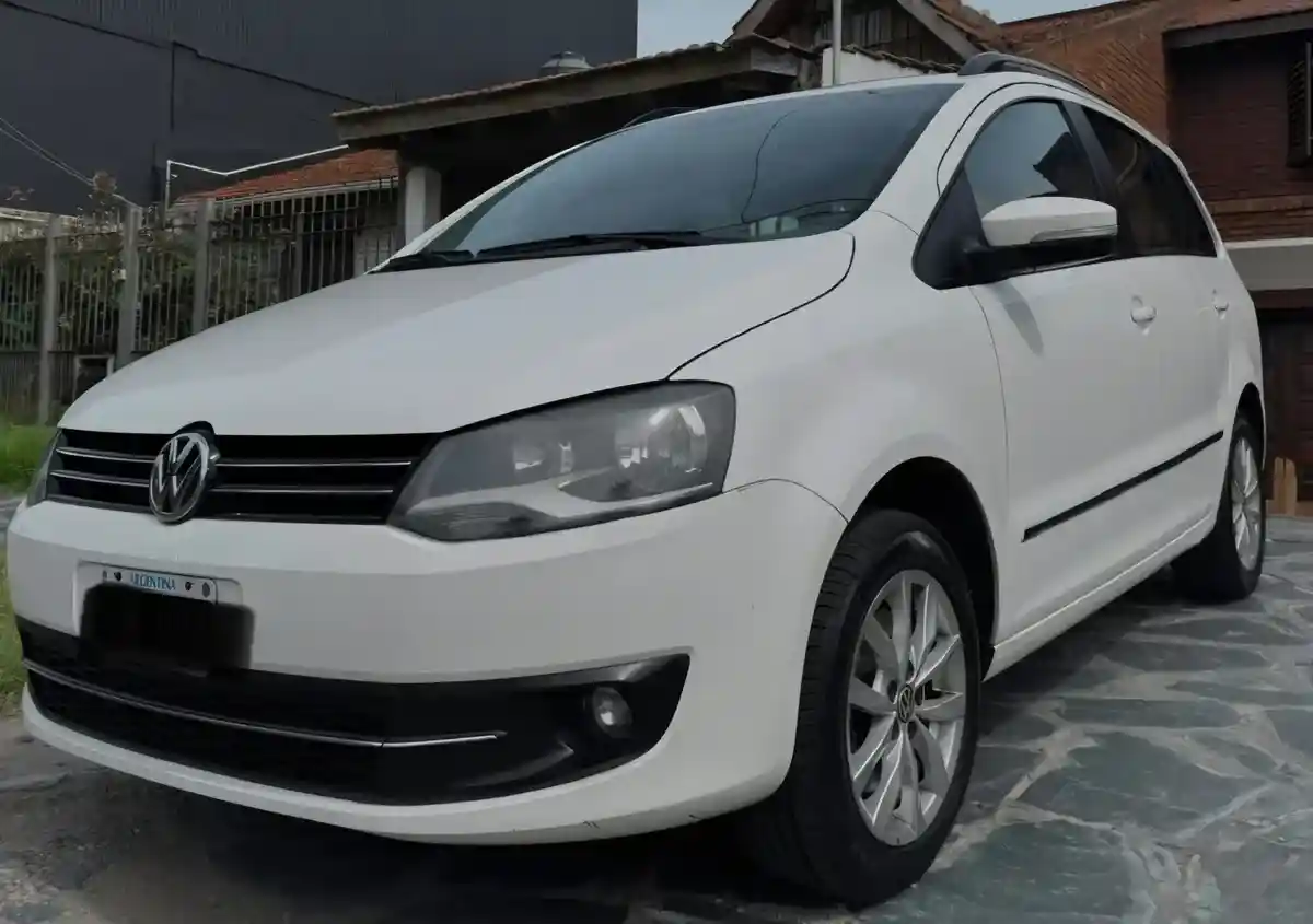 Volkswagen Suran 1.6 Highline 101Cv 2014 - foto 1