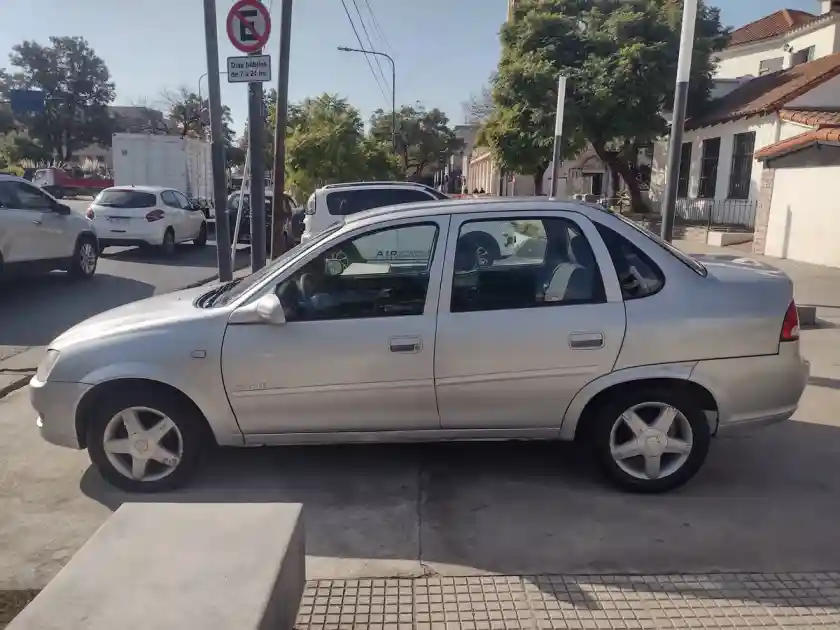Chevrolet Classic 1.4 Lt Spirit Pack 2013 - foto 2