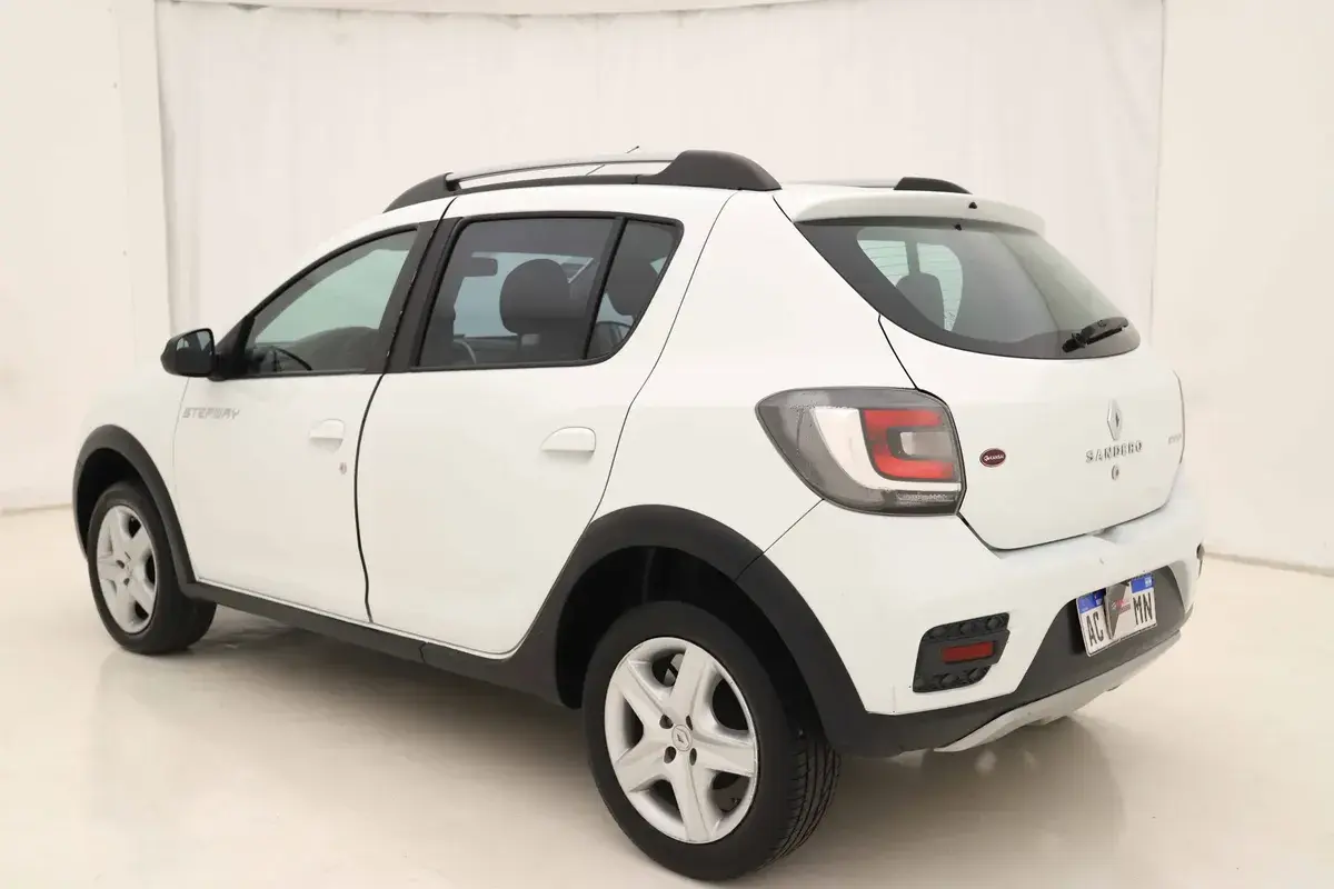 Renault Sandero Stepway 1.6 Expression 105Cv 2018 - foto 2