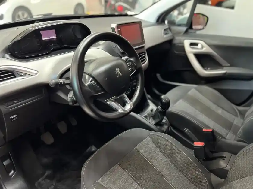 Peugeot 208 1.6 Allure 2018 - foto 5