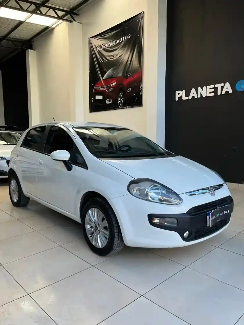 Fiat Punto 1.4 Attractive Pack Top Uconnect 2016 - foto 1