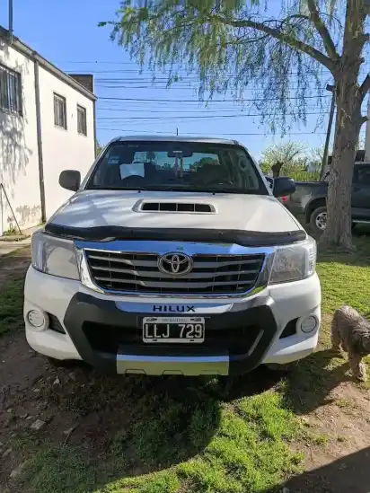 Toyota Hilux Pick-Up 2.5 Cover Cs Dx Pack I 4X2 Ventanas 2012 - foto 2