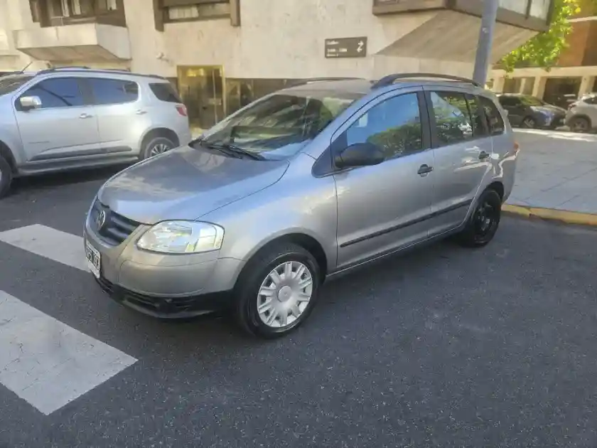 Volkswagen Suran 1.6 I Comfortline 60A 2007 - foto 1