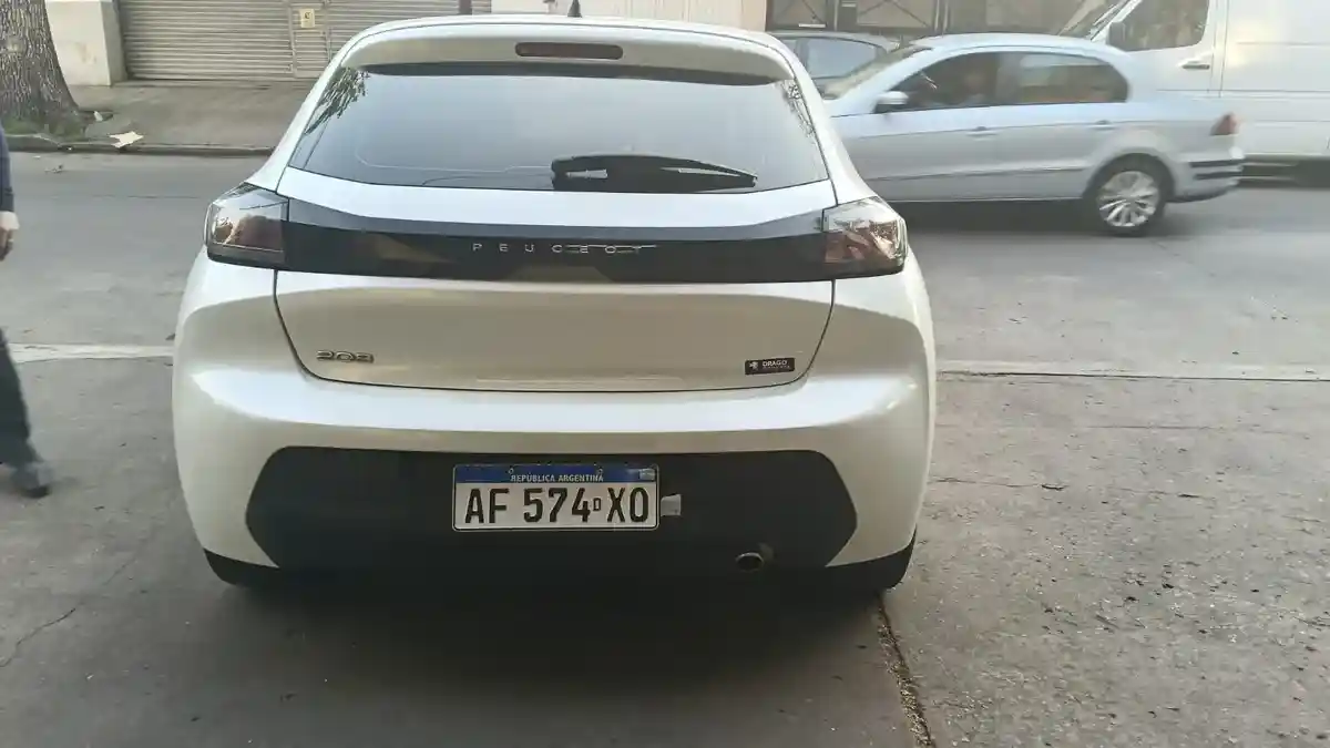 Peugeot 208 1.6 Allure 2022 - foto 3