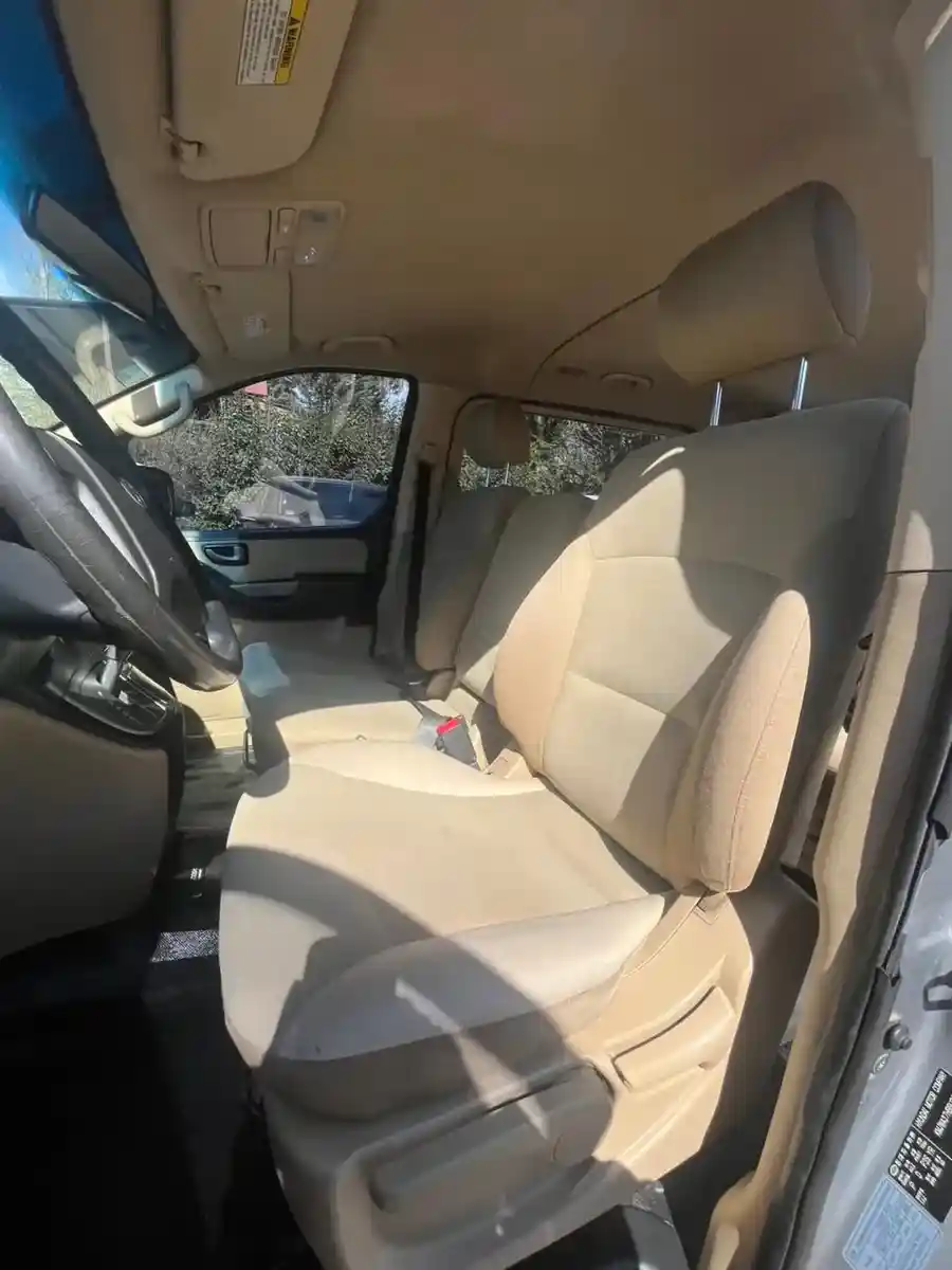 Hyundai H1 2.5 Premium 1 At 2011 - foto 4
