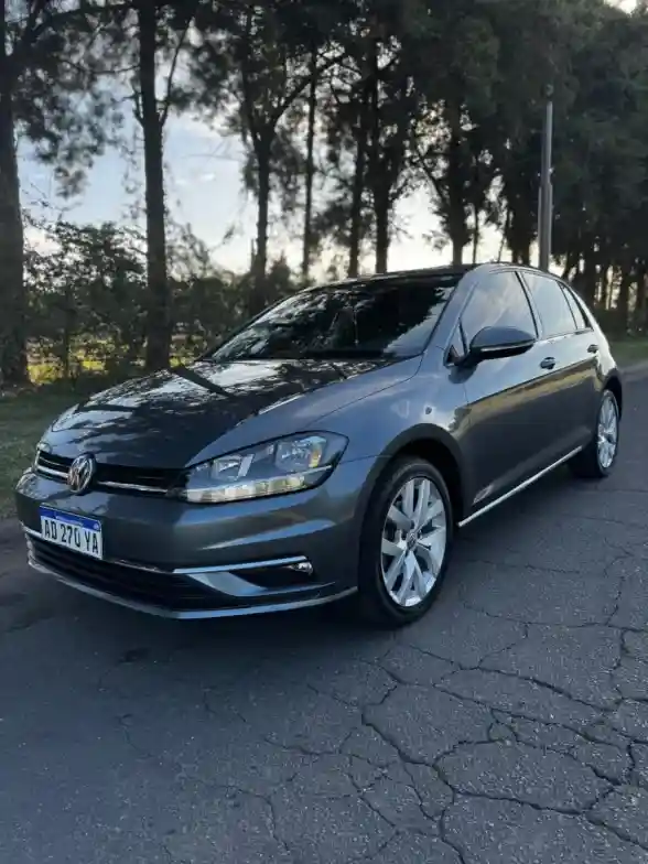 Volkswagen Golf 1.4 Comfortline Tsi 2018 - foto 1