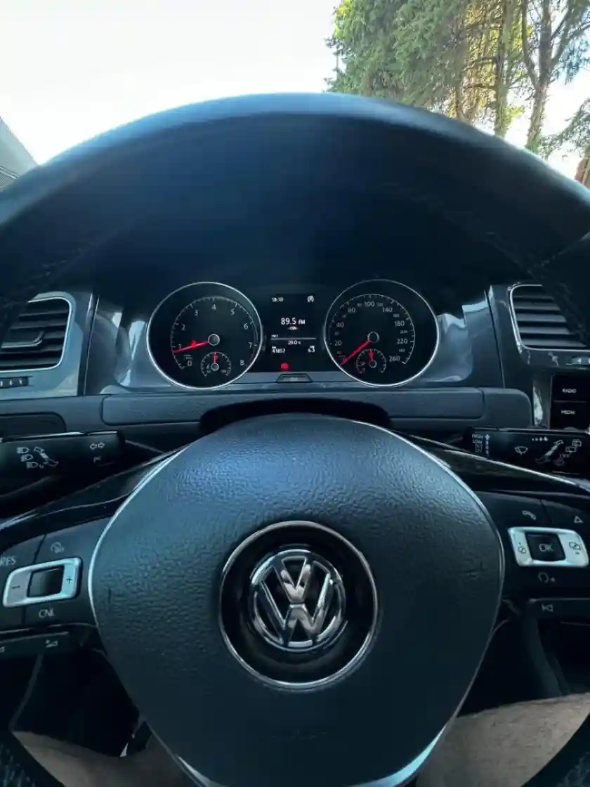Volkswagen Golf 1.4 Comfortline Tsi 2018 - foto 2