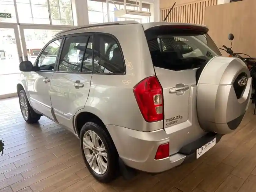 Chery Tiggo 3 1.6 3 Confort 2018 - foto 4
