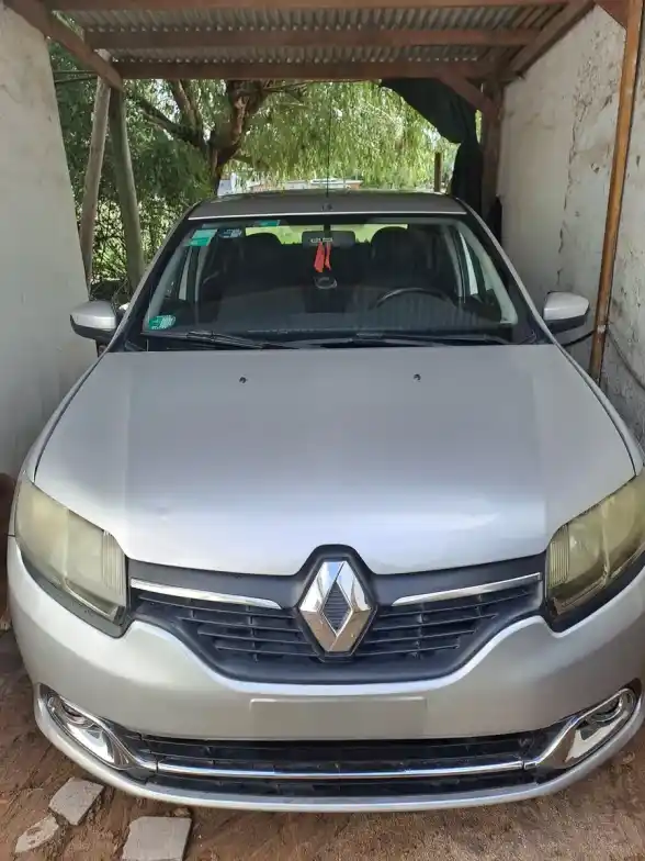 Renault Logan 1.6 Privilege 105Cv 2015 - foto 2