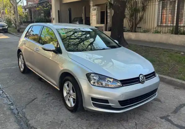 Volkswagen Golf 1.6 Trendline 2016 - foto 2