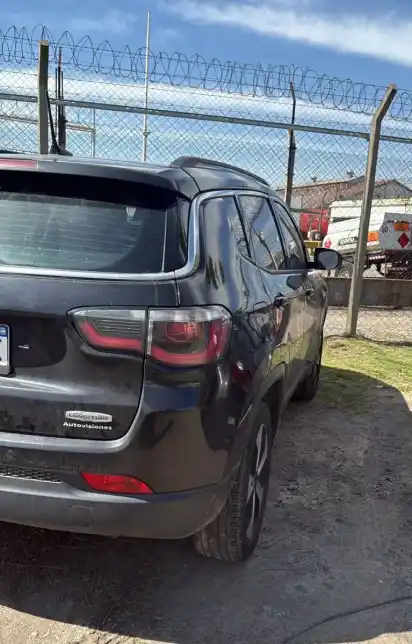 Jeep Compass 2.4 Longitude Plus 4X4 2018 - foto 2
