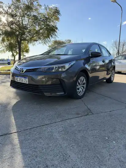 Toyota Corolla 1.8 Xli Mt 140Cv 2018 - foto 1