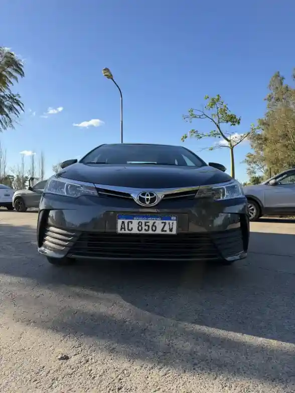 Toyota Corolla 1.8 Xli Mt 140Cv 2018 - foto 2