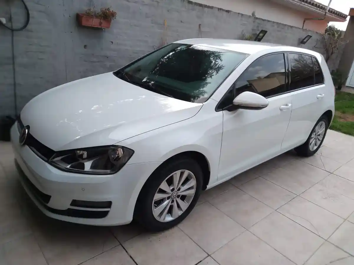 Volkswagen Golf 1.4 Comfortline Tsi Dsg 2016 - foto 1