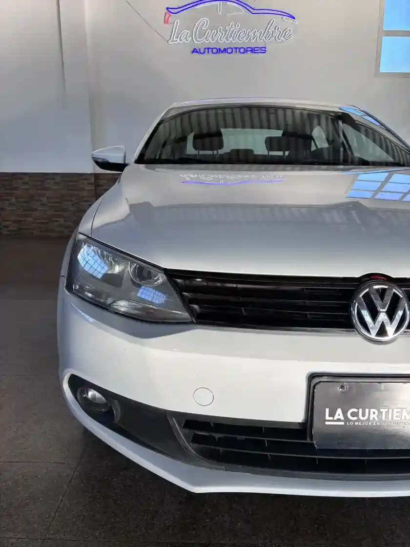Volkswagen Vento 2.0 Advance I 110Cv 2013 - foto 3