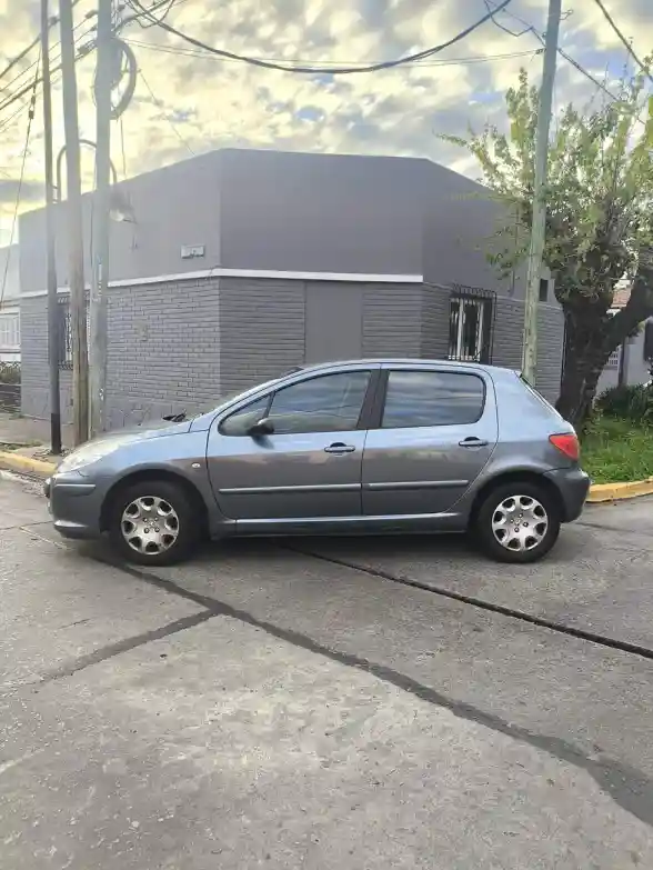Peugeot 307 1.6 Sedan Xr 110Cv 2009 - foto 2