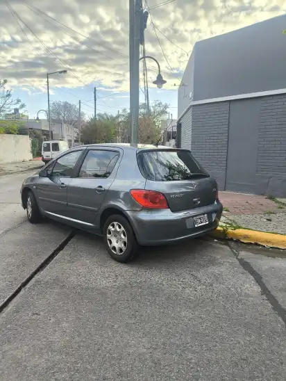 Peugeot 307 1.6 Sedan Xr 110Cv 2009 - foto 3