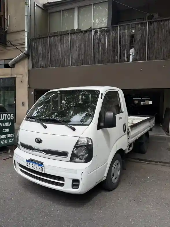 Kia K2500 2.5 Caja 2016 - foto 1