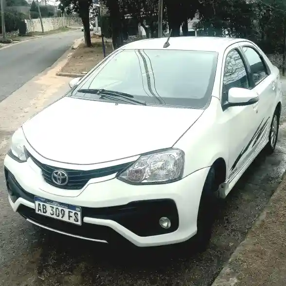 Toyota Etios 1.5 Sedan Xls 2017 - foto 1