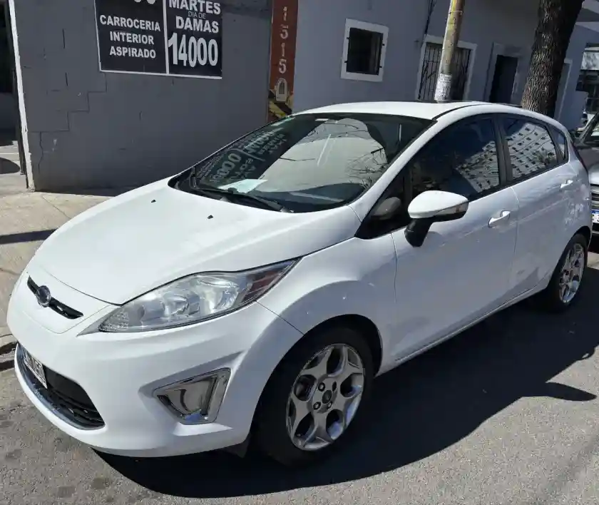 Ford Fiesta Kinetic 1.6 Design 120Cv Titanium 2012 - foto 1