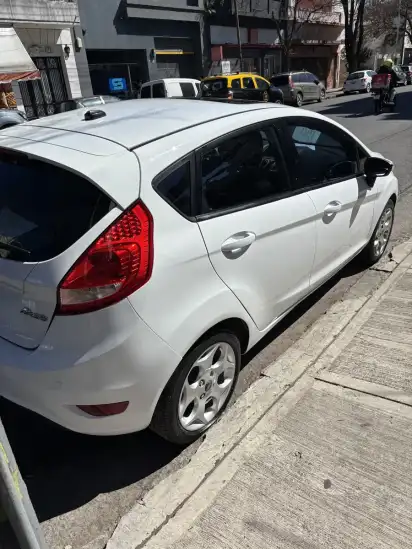 Ford Fiesta Kinetic 1.6 Design 120Cv Titanium 2012 - foto 5