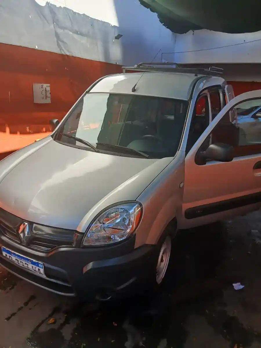 Renault Kangoo 1.6 Furgon Ph3 Confort Pack 5As Lc 2017 - foto 2