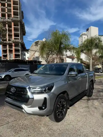 Toyota Hilux Pick-Up 2.8 Cd Srv 204Cv 4X4 At 2022 - foto 1