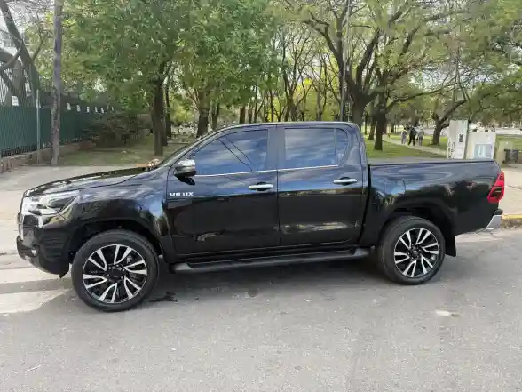 Toyota Hilux Pick-Up 2.8 Cd Srx 177Cv 4X4 At 2021 - foto 4