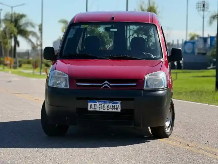 Citroën Berlingo Furgon 1.6 Vti 115 Business Mixto 2018 - foto 2