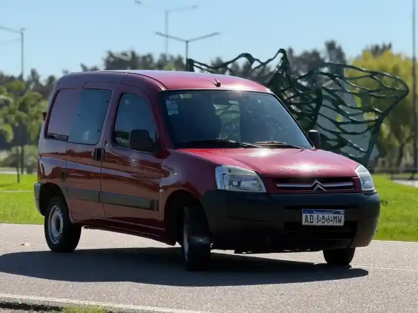 Citroën Berlingo Furgon 1.6 Vti 115 Business Mixto 2018 - foto 3