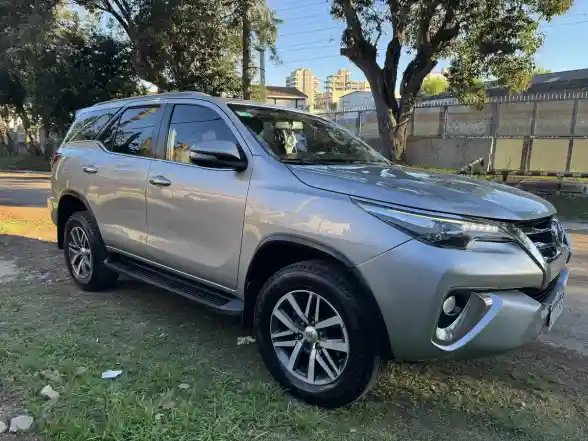Toyota Hilux Sw4 2.8 Srx 177Cv 4X4 7As At 2016 - foto 1