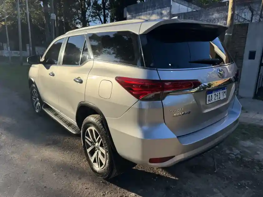 Toyota Hilux Sw4 2.8 Srx 177Cv 4X4 7As At 2016 - foto 3
