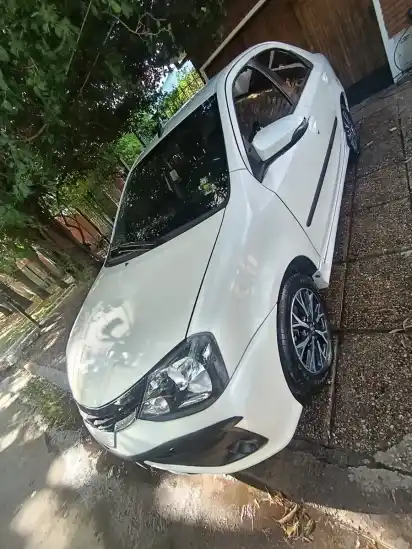 Toyota Etios 1.5 Platinum At 2018 - foto 3
