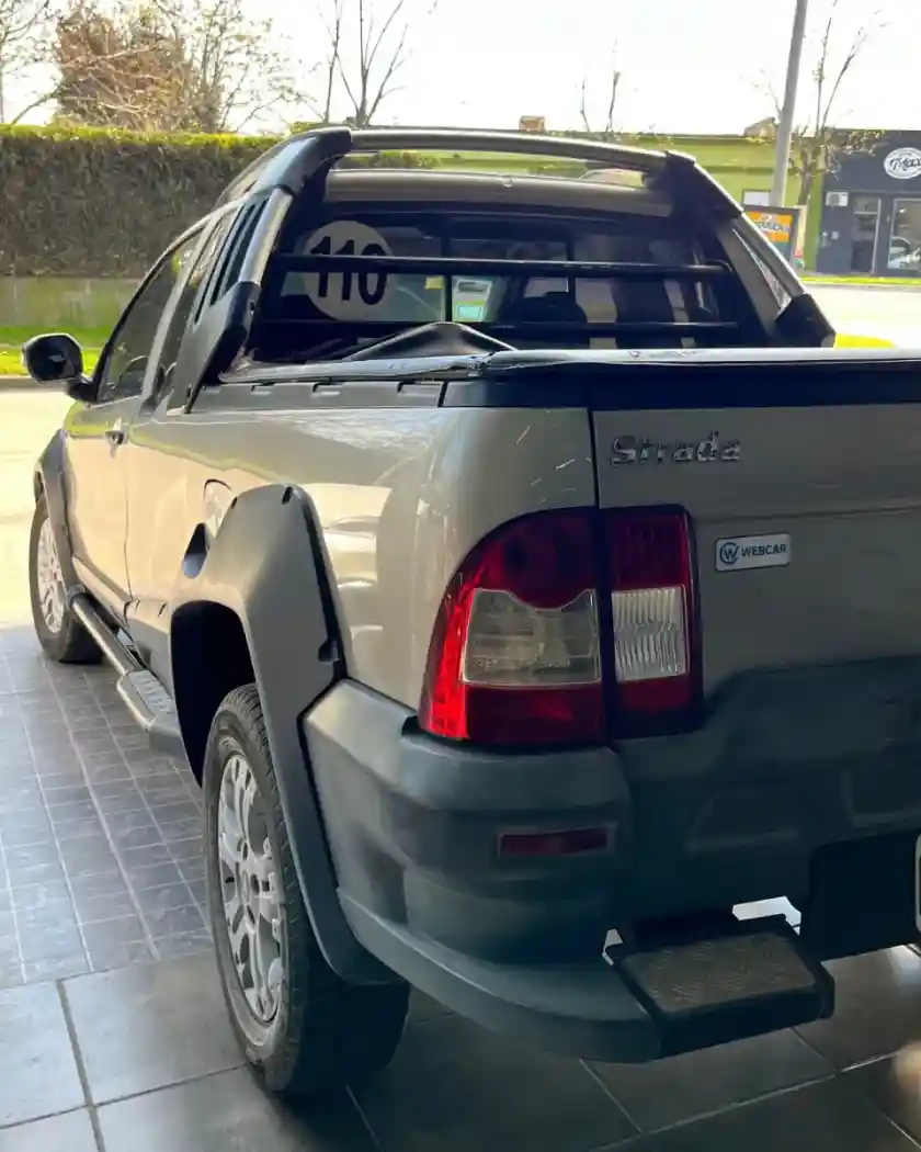 Fiat Strada 1.6 Adventure Cd 115Cv 2012 - foto 5