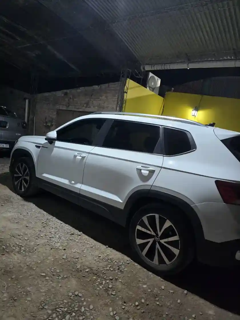 Volkswagen Taos 1.4 250 Tsi Highline 2022 - foto 3