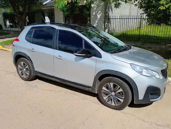 Peugeot 2008 1.6 Feline 2021 - foto 2