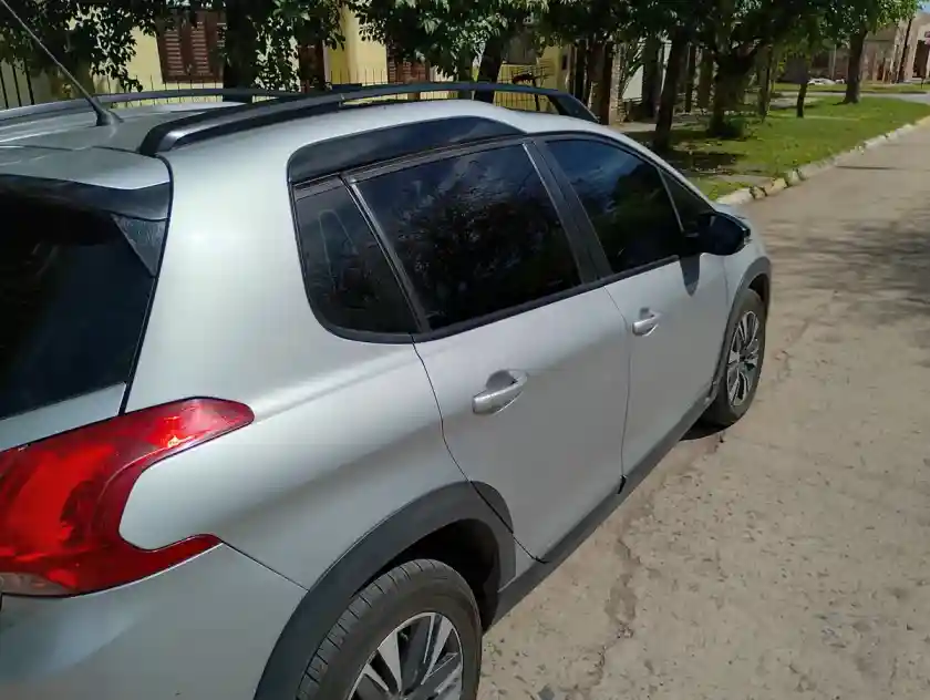 Peugeot 2008 1.6 Feline 2021 - foto 3