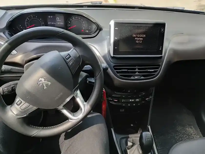 Peugeot 2008 1.6 Feline 2021 - foto 5