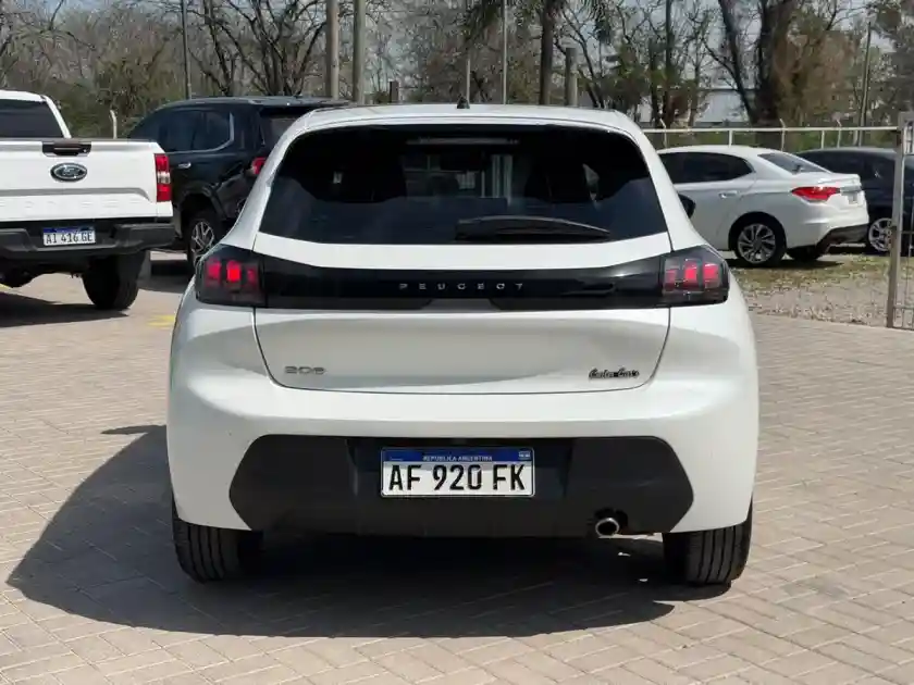Peugeot 208 1.6 Road Trip 2023 - foto 4