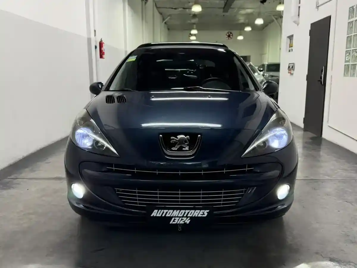 Peugeot 207 Compact 1.6 Xt 2011 - foto 2