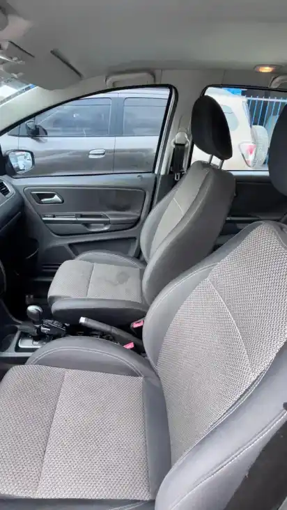 Volkswagen Suran 1.6 Imotion Comfortline 11A 2011 - foto 4