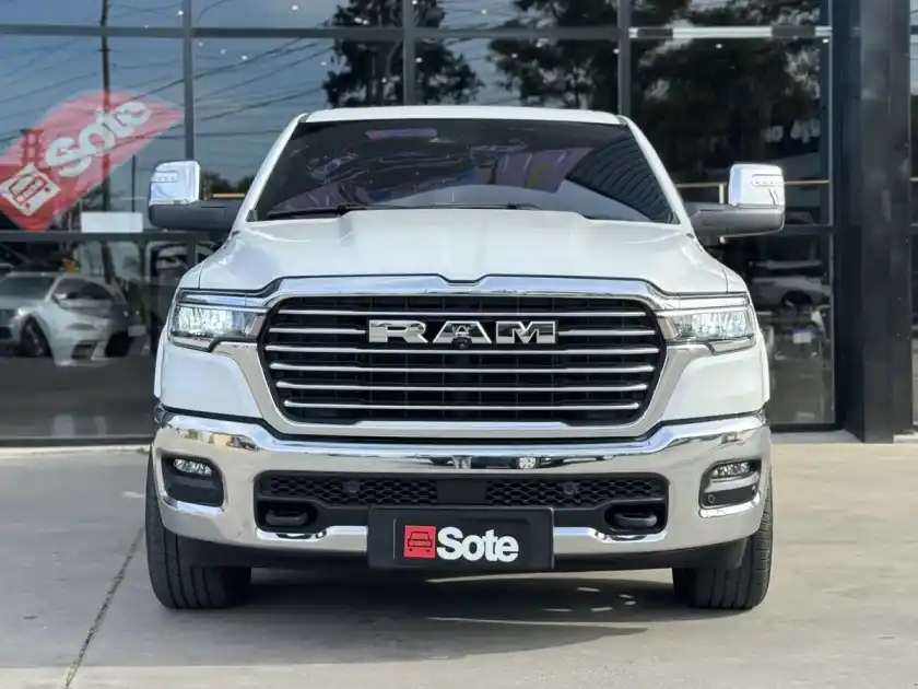 Ram 1500 3.0 Laramie 4X4 At8 2025 - foto 3