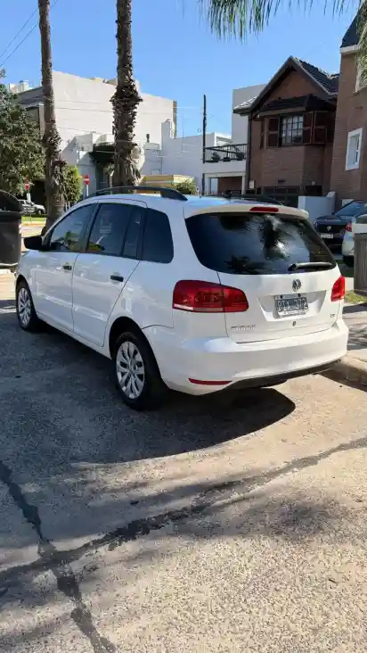 Volkswagen Suran 1.6 Comfortline 101Cv 2015 - foto 2