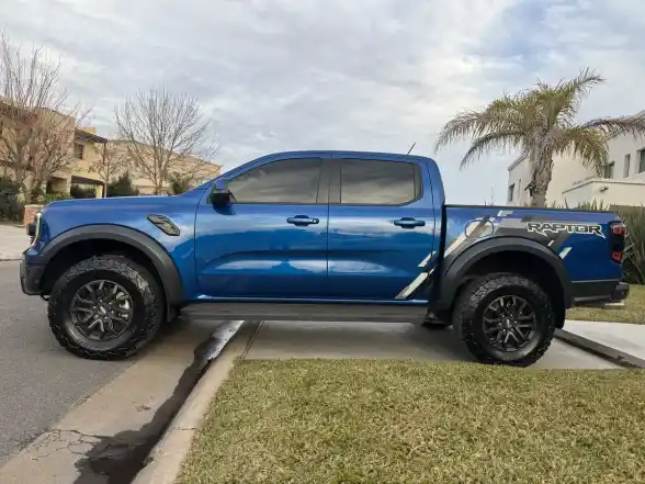 Ford Ranger Raptor 3.0L V6 Ecoboost Biturbo Cabina Doble 4X4 2024 - foto 3
