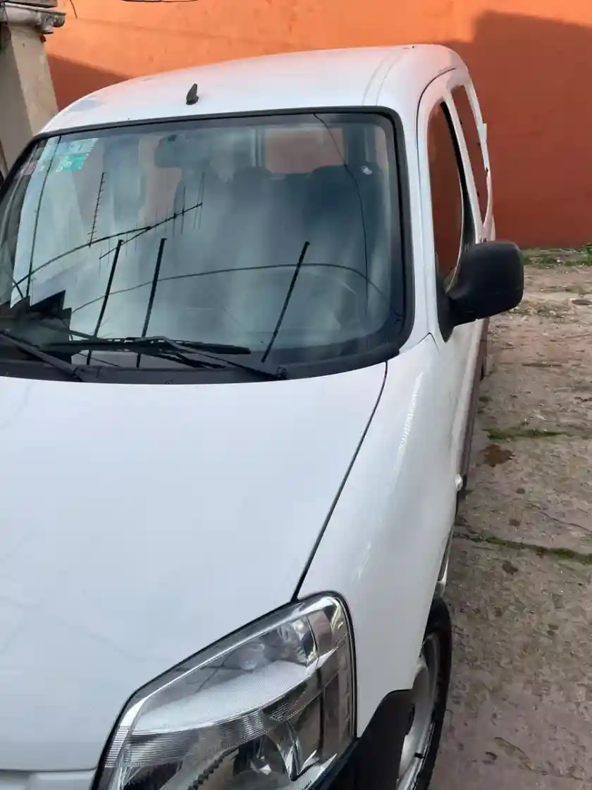 Citroën Berlingo Furgon 1.6 Hdi 92 Bussines Mixto 2018 - foto 3