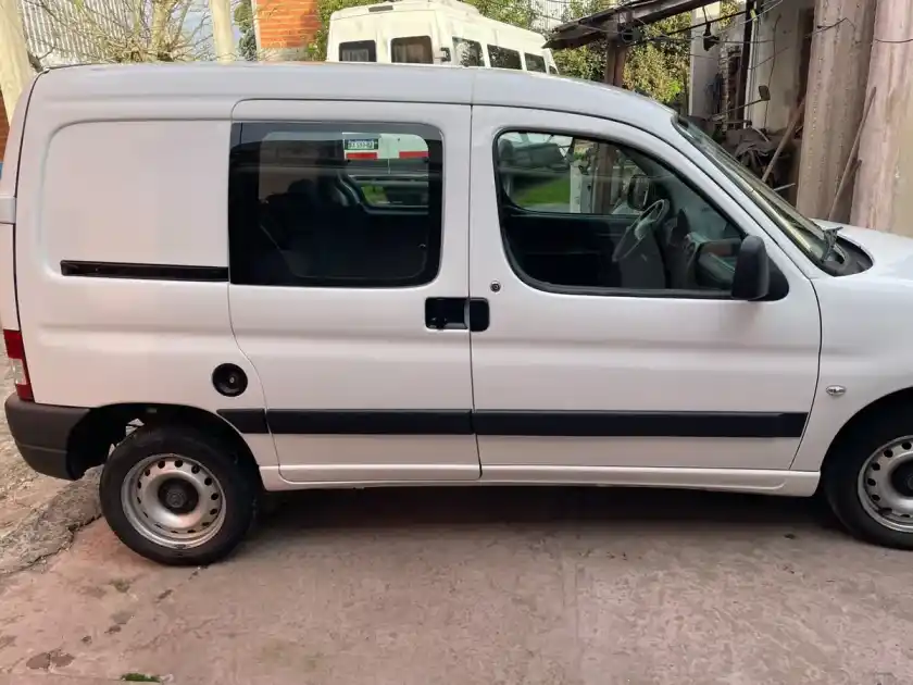 Citroën Berlingo Furgon 1.6 Hdi 92 Bussines Mixto 2018 - foto 4